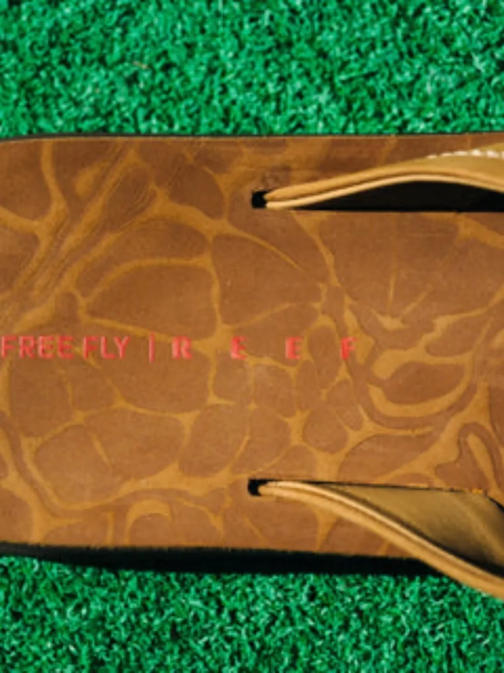 MEN'S FREE FLY X REEF OJAI COLLAB 'NUBUCK' LEATHER SANDALS/FLIP-FLOPS, 9, NIB!!